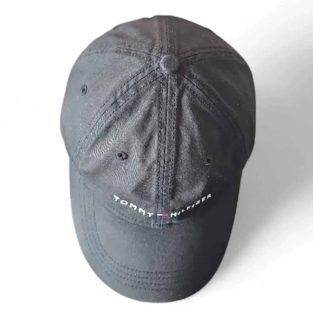 Vintage Tommy Hilfiger Dad Hat Black Cotton Baseball Cap Y2K Adjustable Logo